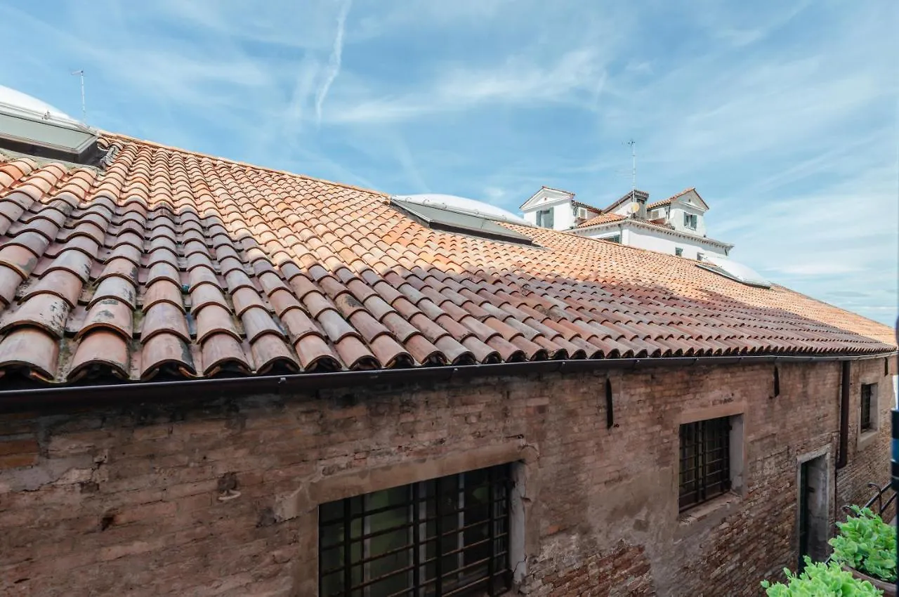 Lovely & Roomy Venetian Apartment X5! 0*, Venice Italy